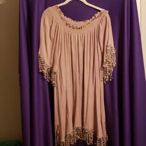 Tan crochet edge dress never worn. Too big